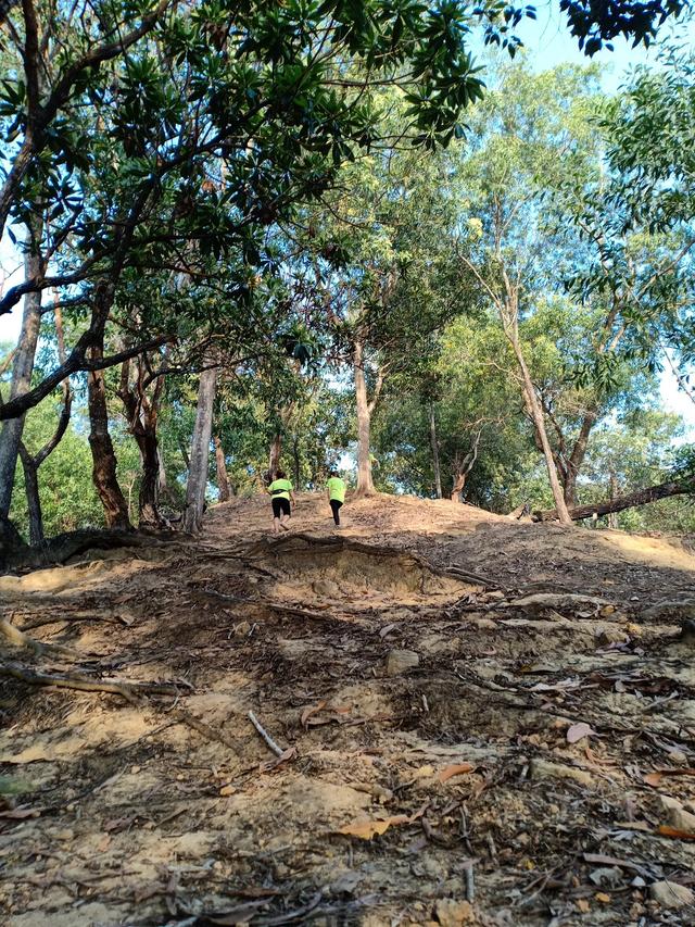 Photo of Bukit Kopungit trail start - Kota Kinabalu, Sabah, Malaysia