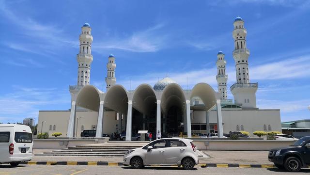 Photo of Masjid Bandaraya Kota Kinabalu (City Mosque) - Kota Kinabalu, Sabah, Malaysia