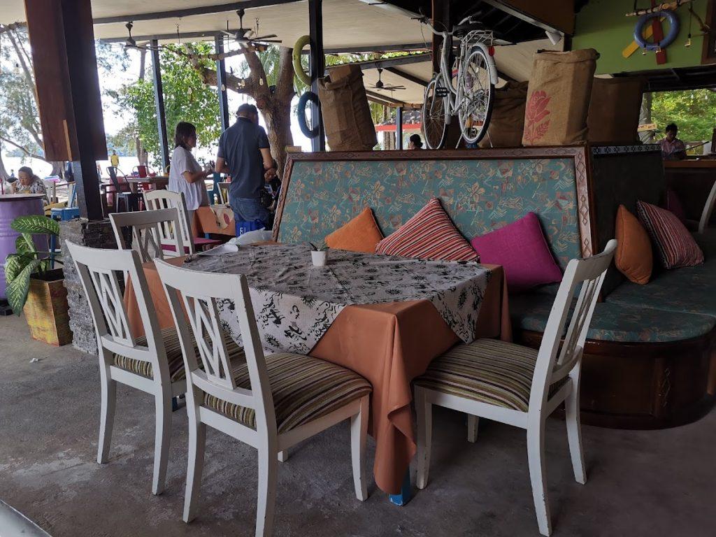 Photo of Perahu restaurant - Kota Kinabalu, Sabah, Malaysia background