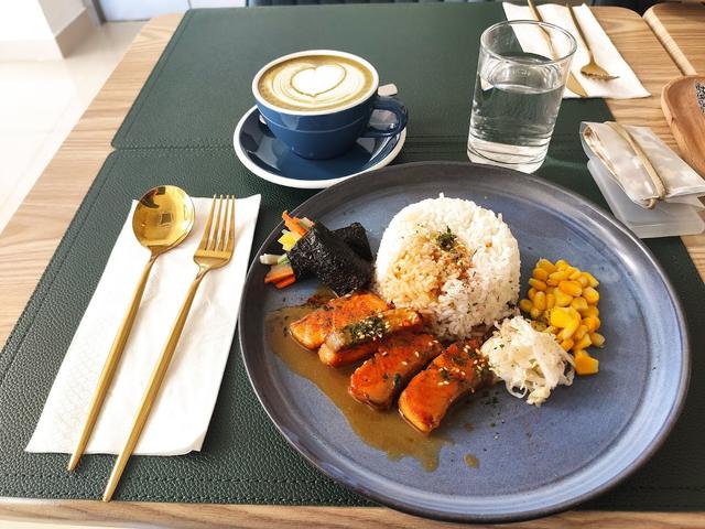 Photo of Solid Ground Cafe and Restaurant - Kota Kinabalu, Sabah, Malaysia