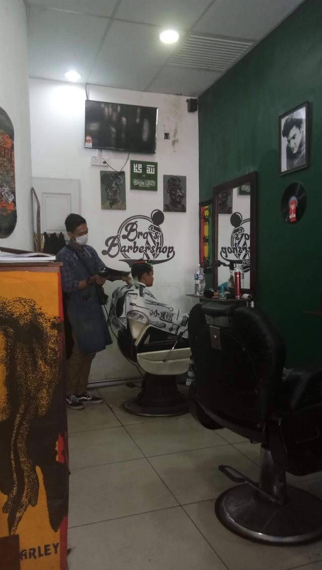 Photo of Bro's Barbershop Kota Kinabalu - Kota Kinabalu, Sabah, Malaysia