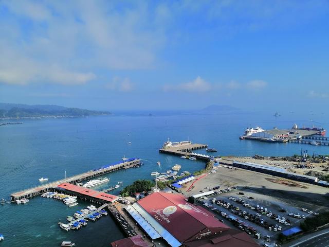 Photo of Mercure Kota Kinabalu City Centre - Kota Kinabalu, Sabah, Malaysia