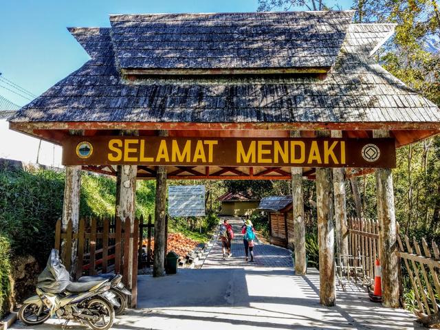 Photo of Timpohon Gate, Kundasang, Sabah. - Kundasang, Sabah, Malaysia