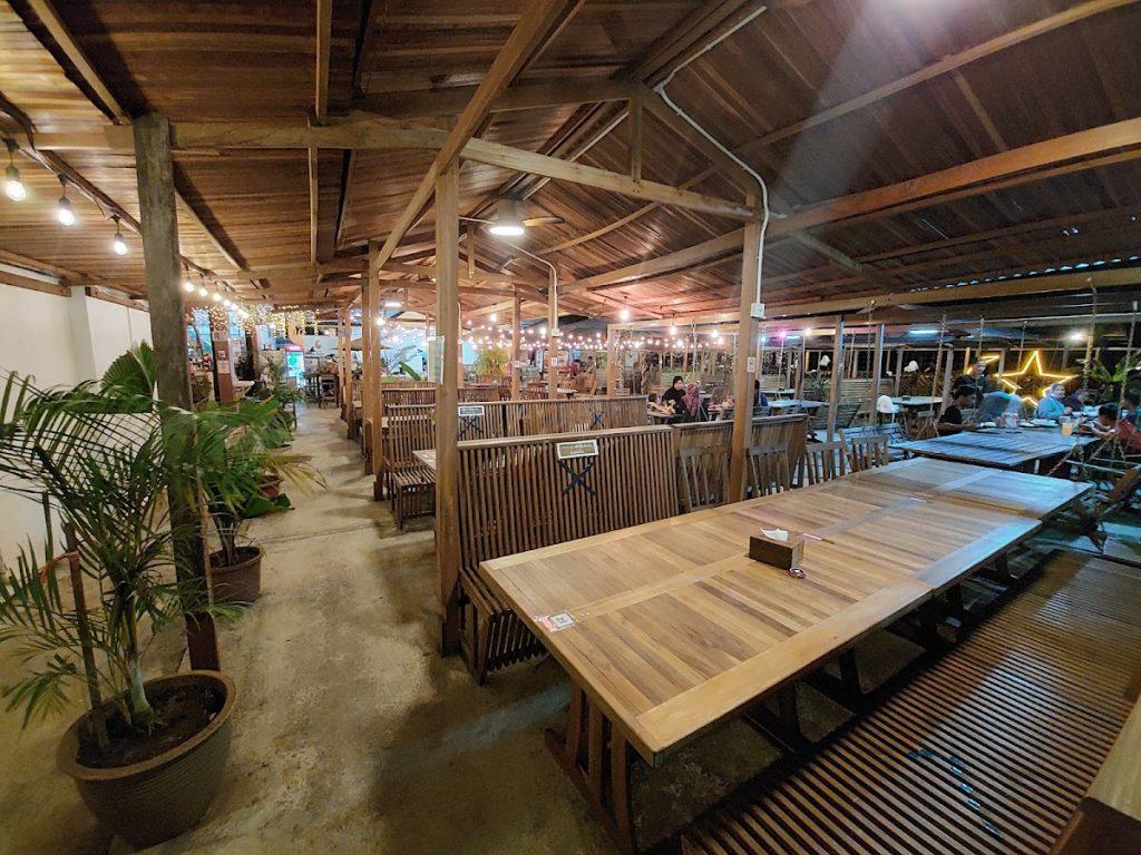 Photo of Cottage Garden - Tawau, Sabah, Malaysia background