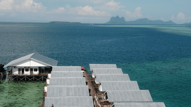 Photo of WB Shun Shun Water Bungalows - 顺顺水上屋度假村 - Semporna, Sabah, Malaysia