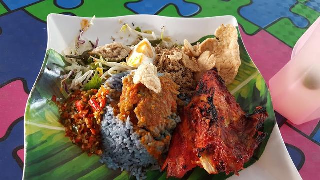 Photo of Gerai Kak Yah (Nasi Kerabu) - Lahad Datu, Sabah, Malaysia