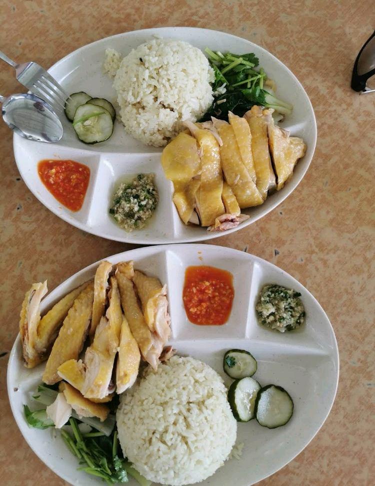 Photo of Kedai Kopi Luyang 6 hainanese chicken rice Andrew Wong Hainan Chicken Rice 王興豪海南雞飯 - Kota Kinabalu, Sabah, Malaysia