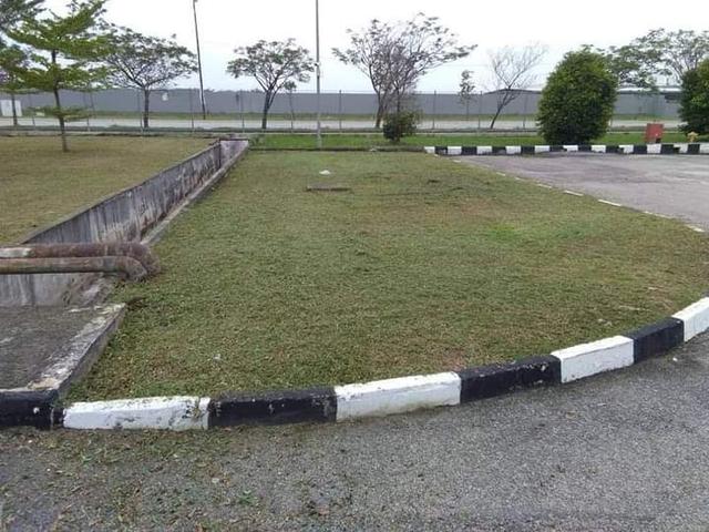 Photo of Service potong rumput - Bukit Mertajam, Penang, Malaysia