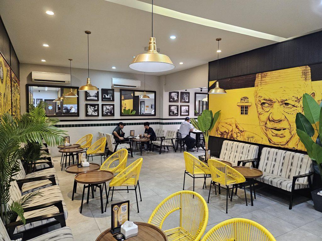 Photo of OLDTOWN White Coffee - Likas - Kota Kinabalu, Sabah, Malaysia background
