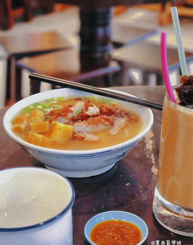 Photo of 亚燕 AH YEN SANDAKAN TRADITIONAL FRIED PORK KUEY TEOW (SINCE 1940) SURIA - Kota Kinabalu, Sabah, Malaysia