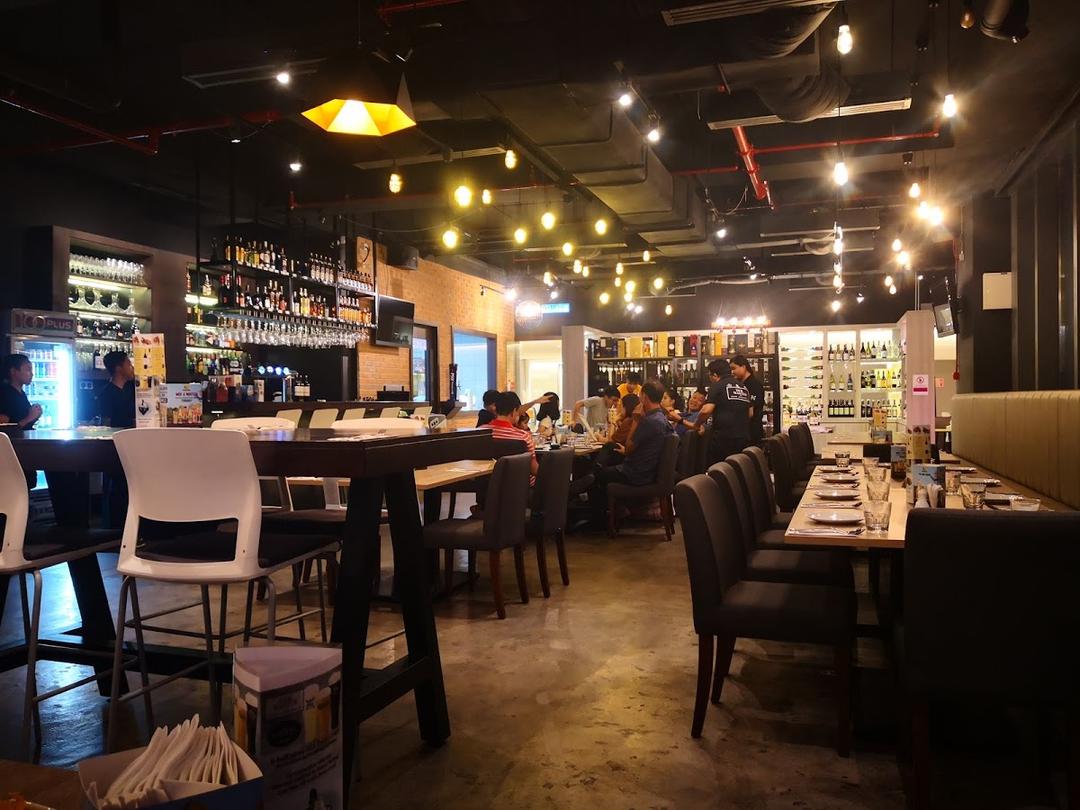 Photo of Der Master Restaurant, Delicatessen Grocer & Bar - Kota Kinabalu, Sabah, Malaysia