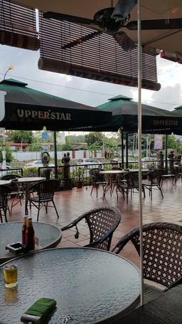 Upperstar Cafe & Bar Damai