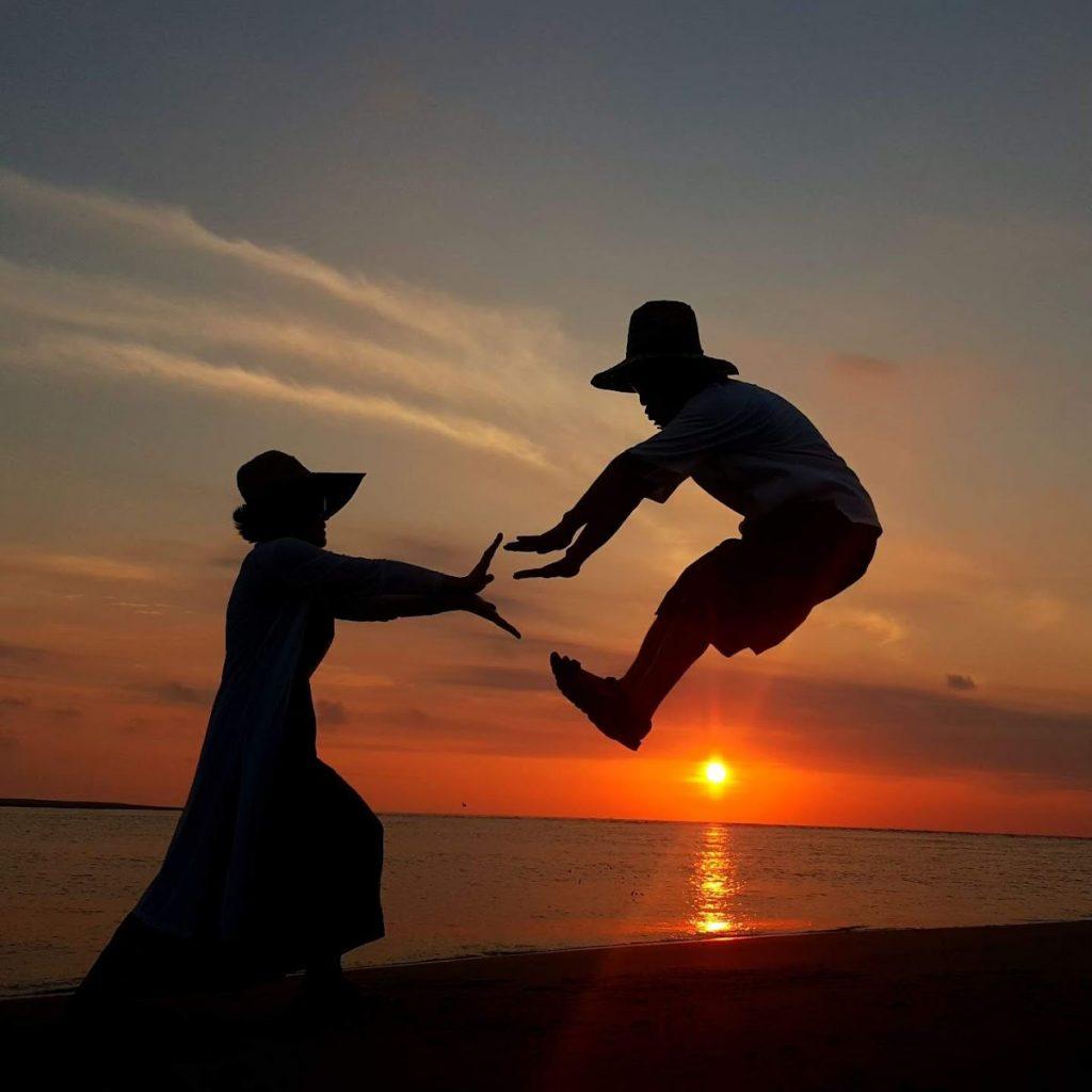 Background Blur Cover