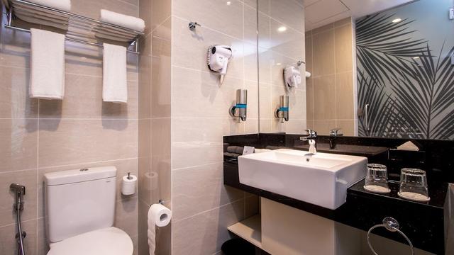 Photo of Holiday Inn Express Kota Kinabalu City Centre, an IHG Hotel - Kota Kinabalu, Sabah, Malaysia