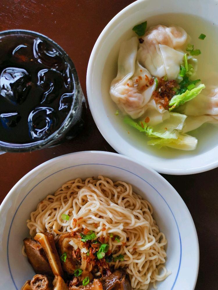 Photo of 富味茶室 Kedai Kopi Fu Mei, Kolombong, Sabah. - Kota Kinabalu, Sabah, Malaysia