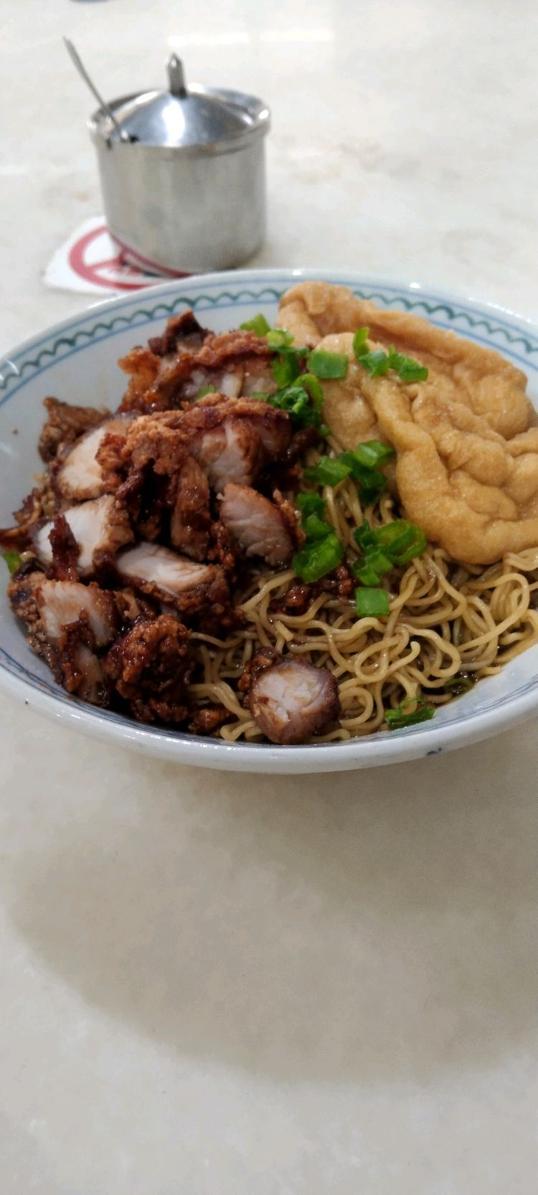 Photo of Sandakan Tasty Zha Yuk Kuey Teow 好味山打根炸肉粉仔 - Kota Kinabalu, Sabah, Malaysia