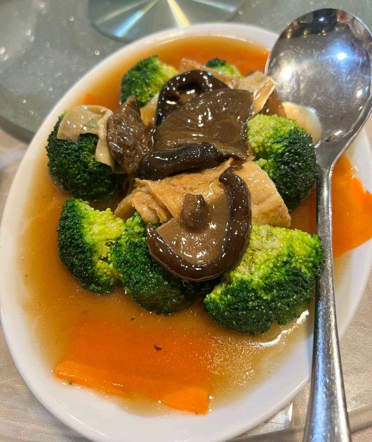 Photo of Ewest 永乐酒楼 - Kota Kinabalu, Sabah, Malaysia