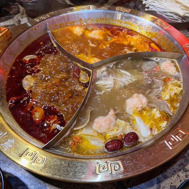 Photo of chuanfu hot pot 川府火锅 - Kota Kinabalu, Sabah, Malaysia