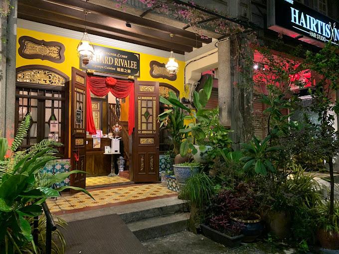 Background Blur Cover