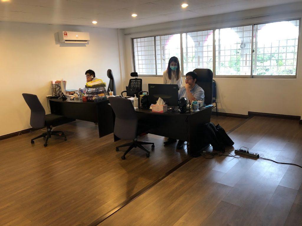 Background Blur Cover