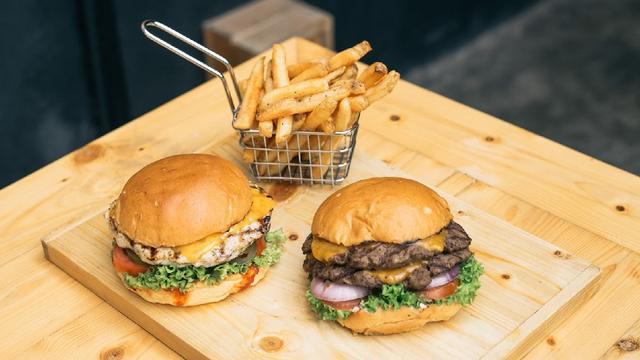 Photo of Burger on 16 - Kuala Lumpur, Kuala lumpur, Malaysia