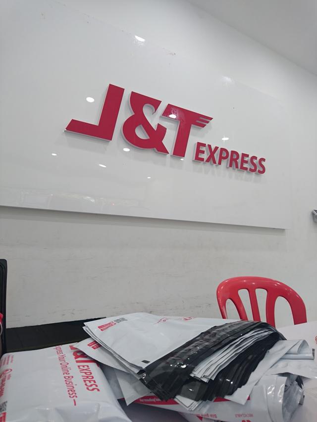 Photo of J&T Express Selangor-Kota Kemuning (PJS023) - Shah Alam, Selangor, Malaysia