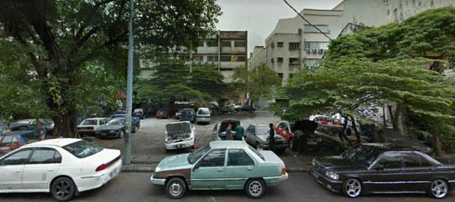 Photo of Mechanic and Bodyshop in the carpark - Kuala Lumpur, Kuala lumpur, Malaysia