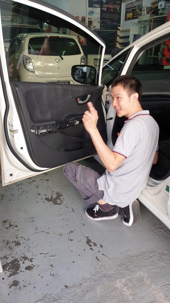 Background Blur Cover