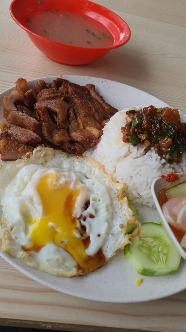 Photo of Vietnamese pork rice yong tao foo at Mayang Oasis - Petaling Jaya, Selangor, Malaysia