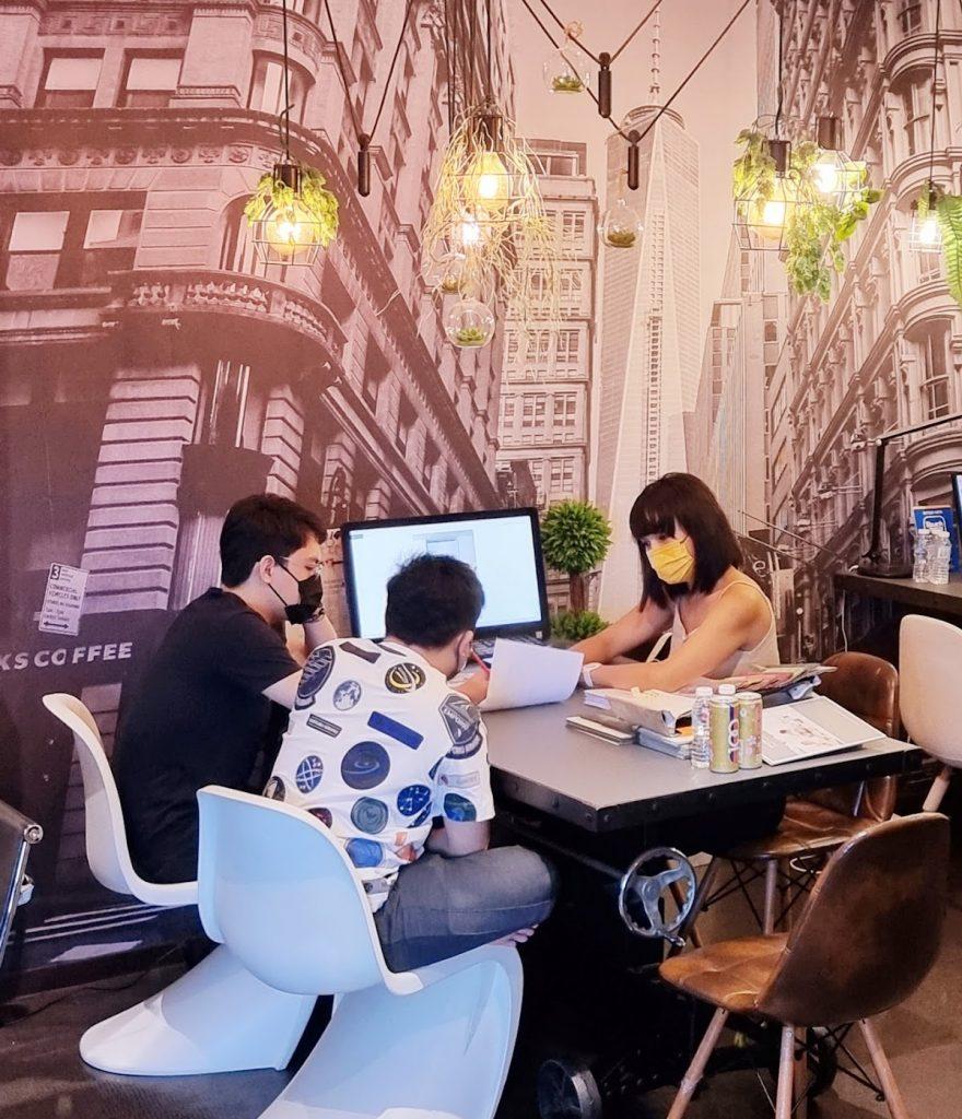 Background Blur Cover