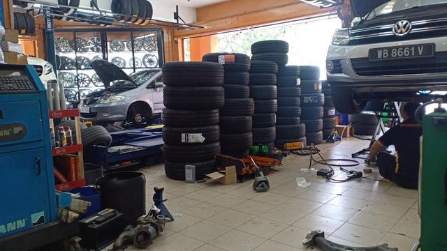 Photo of Continental HONG LAP AIR COND TYRES AUTO SERVICE SDN BHD - Puchong, Selangor, Malaysia