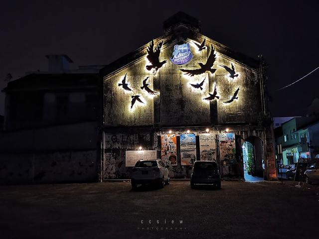 Photo of Flying Crow Street Art - Klang, Selangor, Malaysia