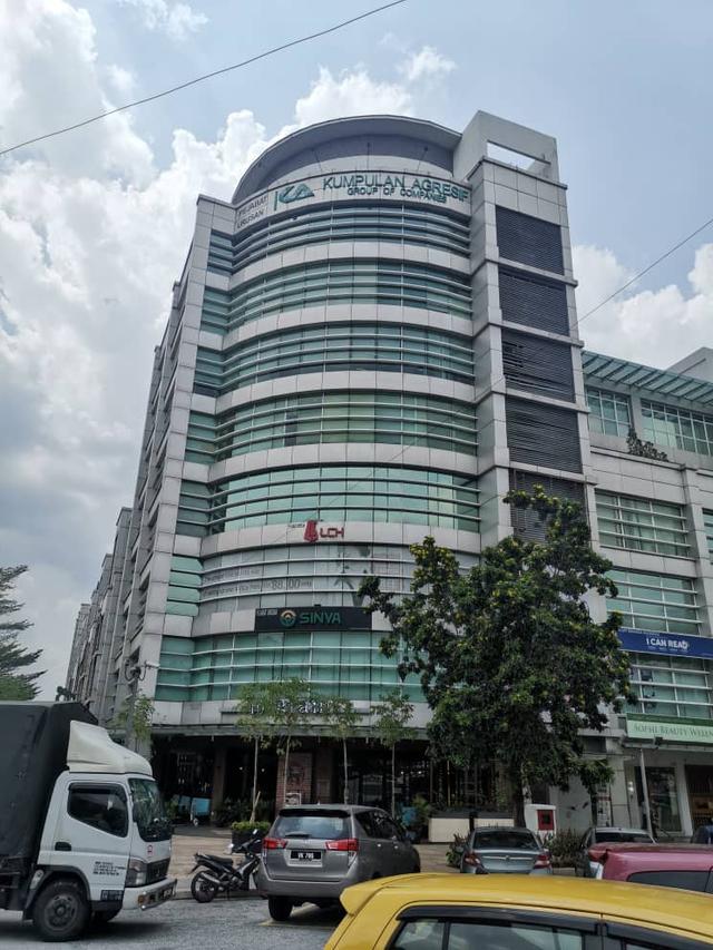 Photo of Hugo Hew Real Estate Agent and Registered Property Manager - Puchong, Selangor, Malaysia