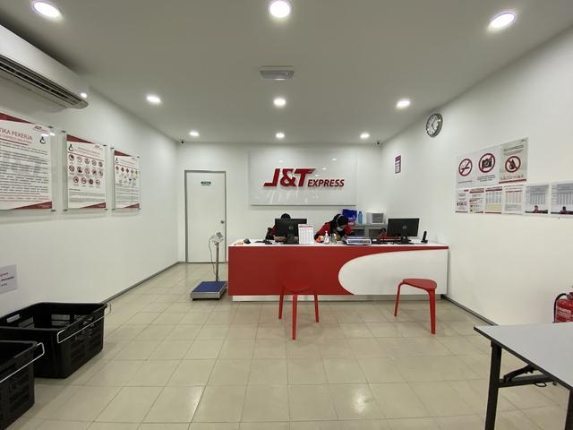 Photo of J&T Express Medan Batu Caves (SGR438) - Kuala Lumpur, Kuala lumpur, Malaysia