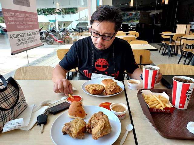 Photo of KFC Petronas Kota Damansara Drive Thru - Petaling Jaya, Selangor, Malaysia