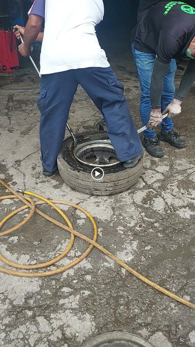 Photo of LH Tyre Service - Kuala Lumpur, Kuala lumpur, Malaysia