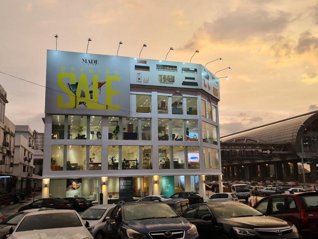 Background Blur Cover