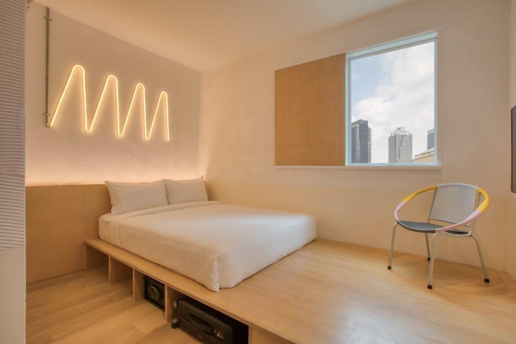 Background Blur Cover