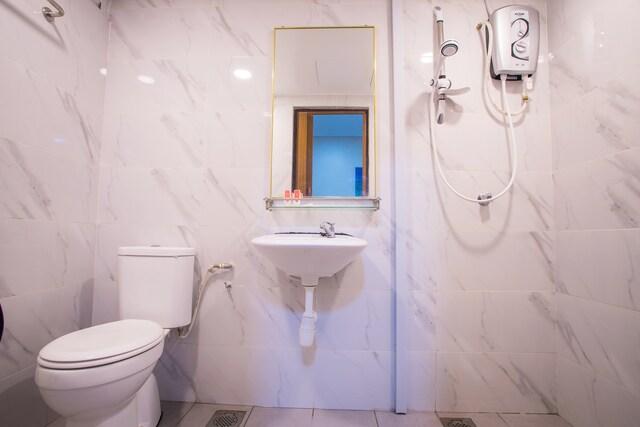 Photo of OYO 43929 Adak Hotel - Kuala Lumpur, Kuala lumpur, Malaysia