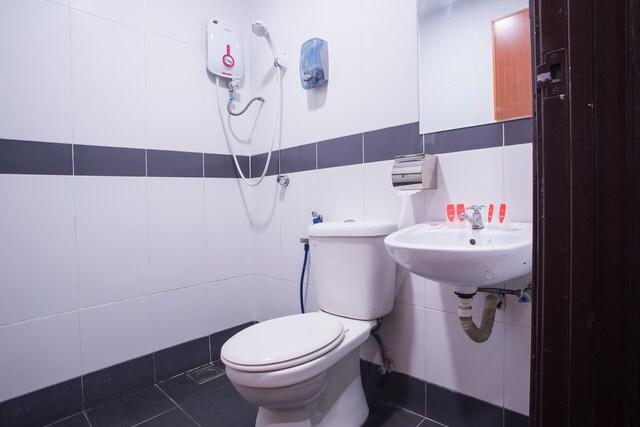 Photo of OYO 44041 Sovotel Express Hotel Sri Petaling 159 - Kuala Lumpur, Kuala lumpur, Malaysia