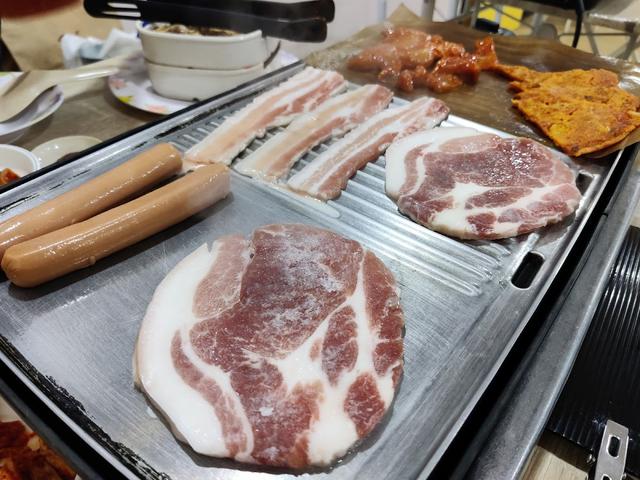 Photo of Restoran Korean BBQ - Don Dwae Ji Sam Gyeob Sal - Kuala Lumpur, Kuala lumpur, Malaysia