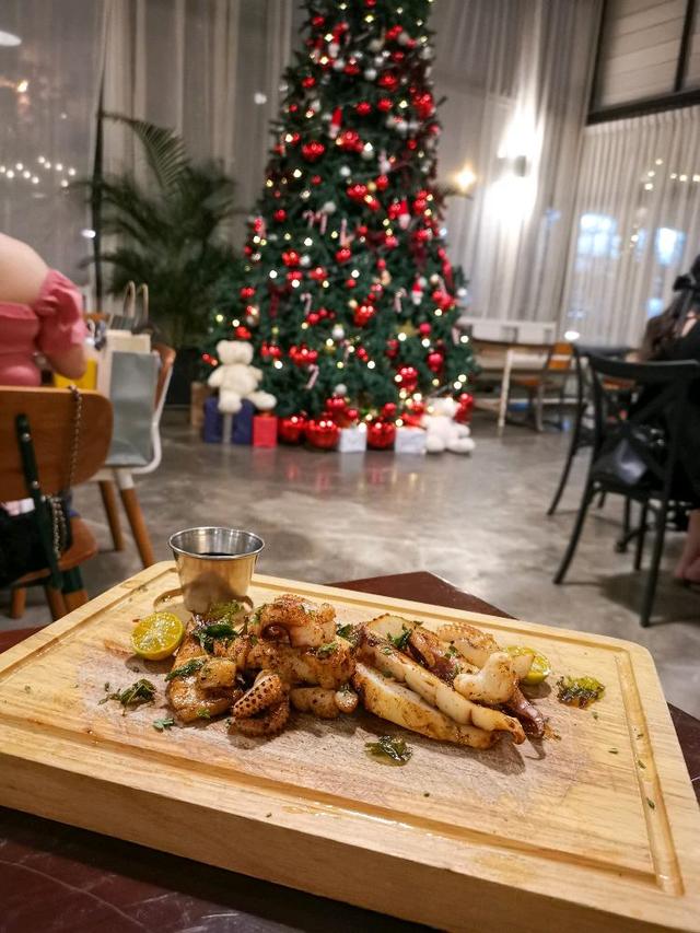 Photo of Happy Place Restaurant & Bar - Kota Kinabalu, Sabah, Malaysia