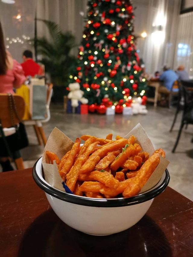 Photo of Happy Place Restaurant & Bar - Kota Kinabalu, Sabah, Malaysia