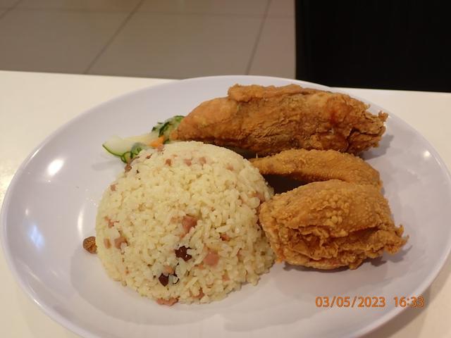 Photo of Broasted Chicken & Fish by SugarBun - Sandakan, Sabah, Malaysia