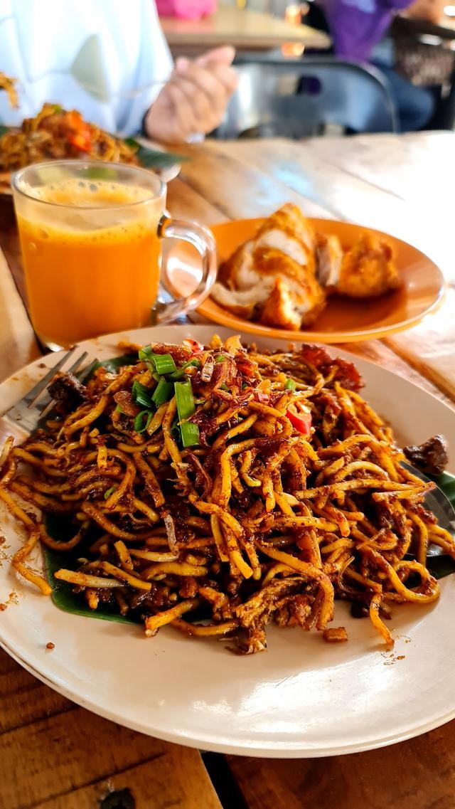 Photo of Mee Goreng Daun Pisang (Depan Panggung Cathay) - Alor Setar, Kedah, Malaysia