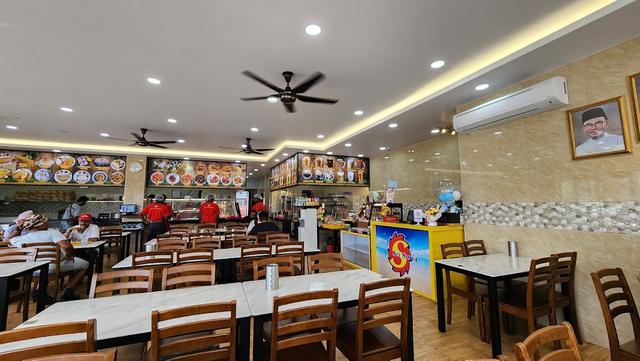 Photo of Sri Suria Curry House Restaurant (ஸ்ரீ சூரியா உணவகம்) - Kuantan, Pahang, Malaysia