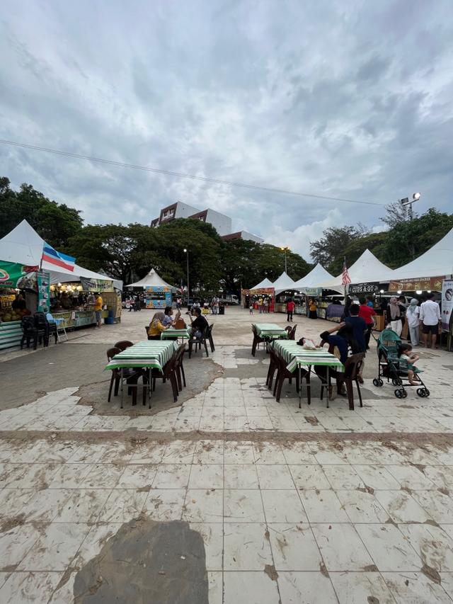 Photo of Tanjung Aru Beach - Kota Kinabalu, Sabah, Malaysia