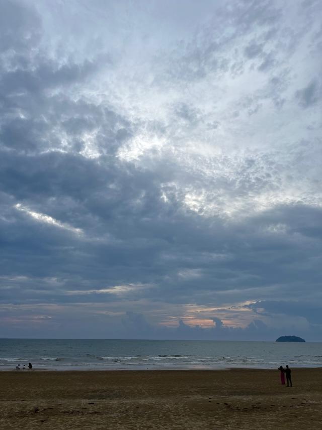 Photo of Tanjung Aru Beach - Kota Kinabalu, Sabah, Malaysia