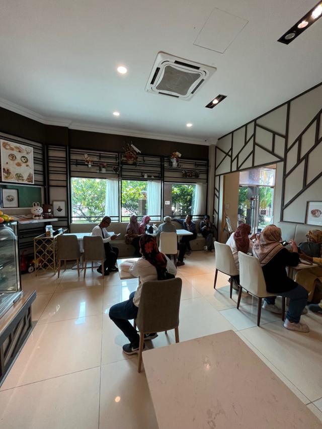 Photo of Le Petit Cocoa Cafe - Kota Kinabalu, Sabah, Malaysia