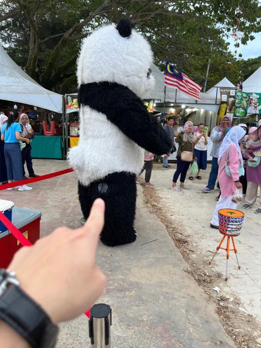 Photo of Tanjung Aru Beach - Kota Kinabalu, Sabah, Malaysia